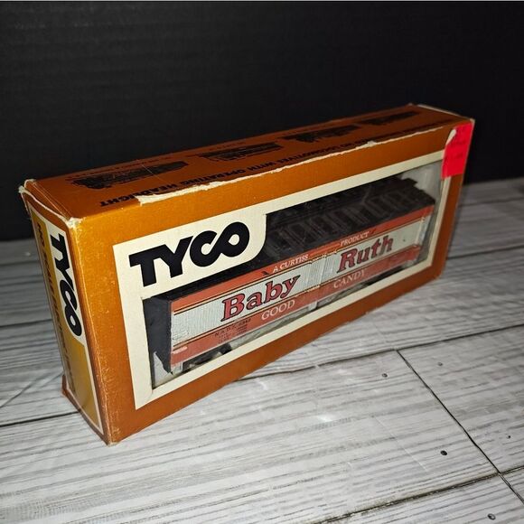 TYCO HO Scale "Baby Ruth" Billboard Reefer Freight Train Box Car 355 C - Picture 9 of 9